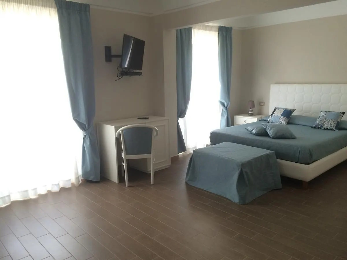 Hotel Sant'Anna Floresta 3*,  Италия